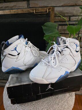 Jordan 7 Retro white and blue Men size 10.5 used 304775-141